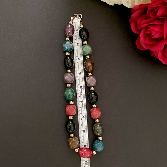 Chunky Women’s Beaded Necklace approx. 9” Drop - Picture 3 of 4